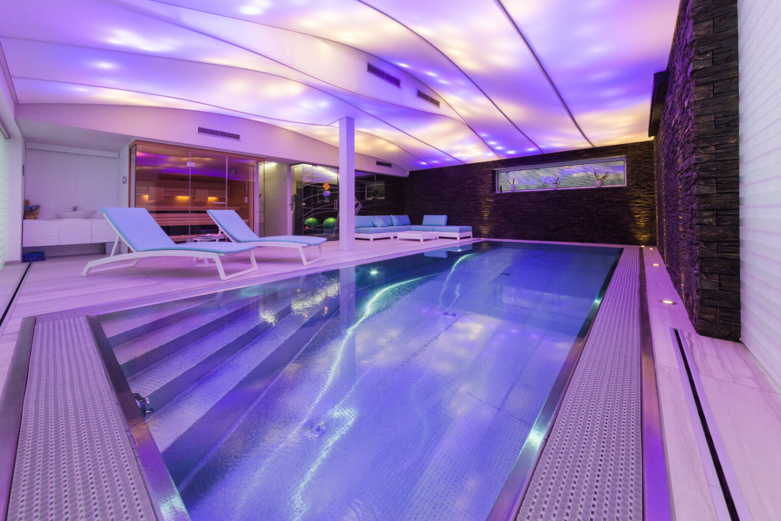 „Vesmírný“ dizajn rodinného wellness