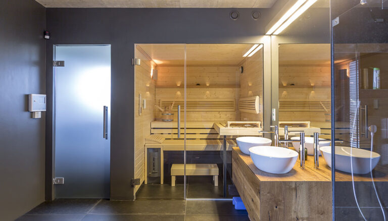 Exkluzívna presklená sauna Klafs Premium | Aquamarine Dev