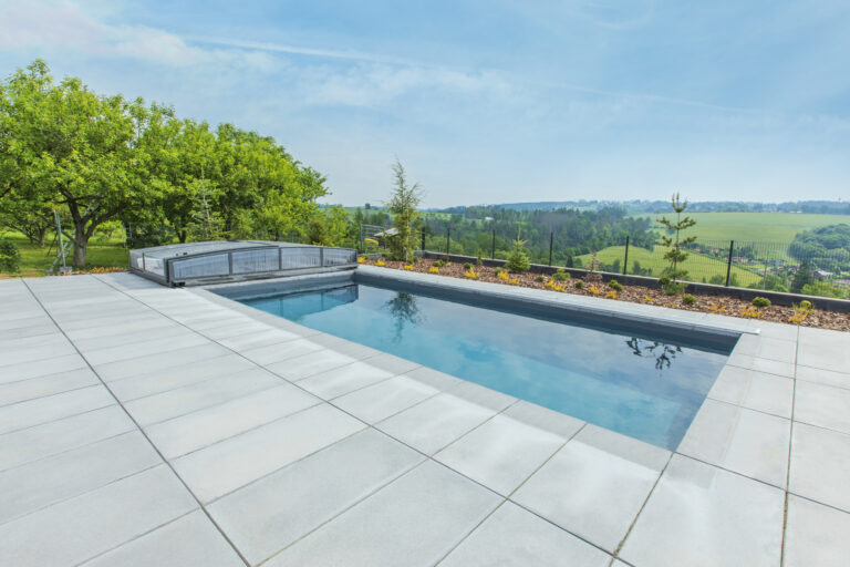 Family concrete pool by Aquamarine Spa