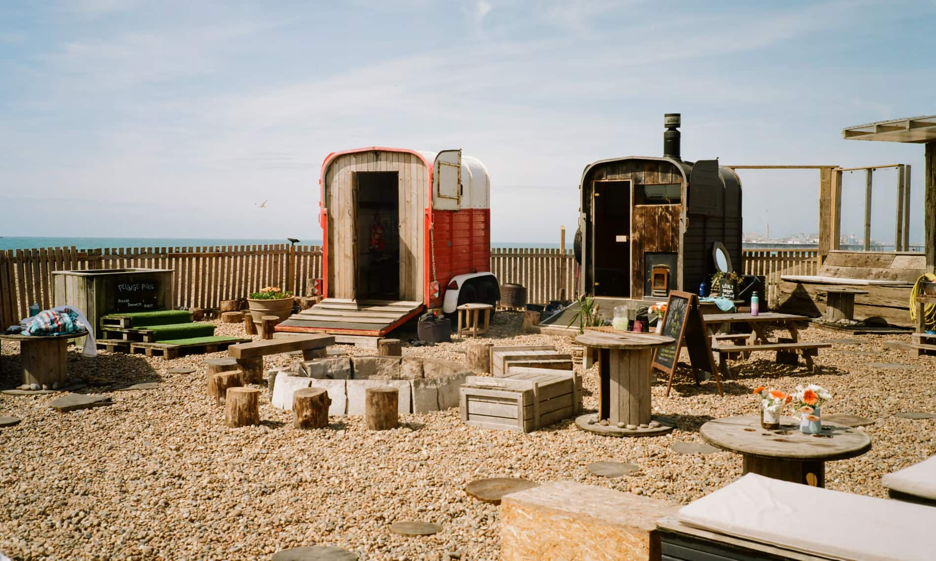 divoká sauna brighton beach UK