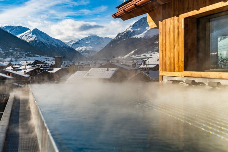 Aquamarine | Nerezový bazén IMAGINOX v hotelu Damelis v Livignu: Luxusní zážitek s výhledem na Alpy